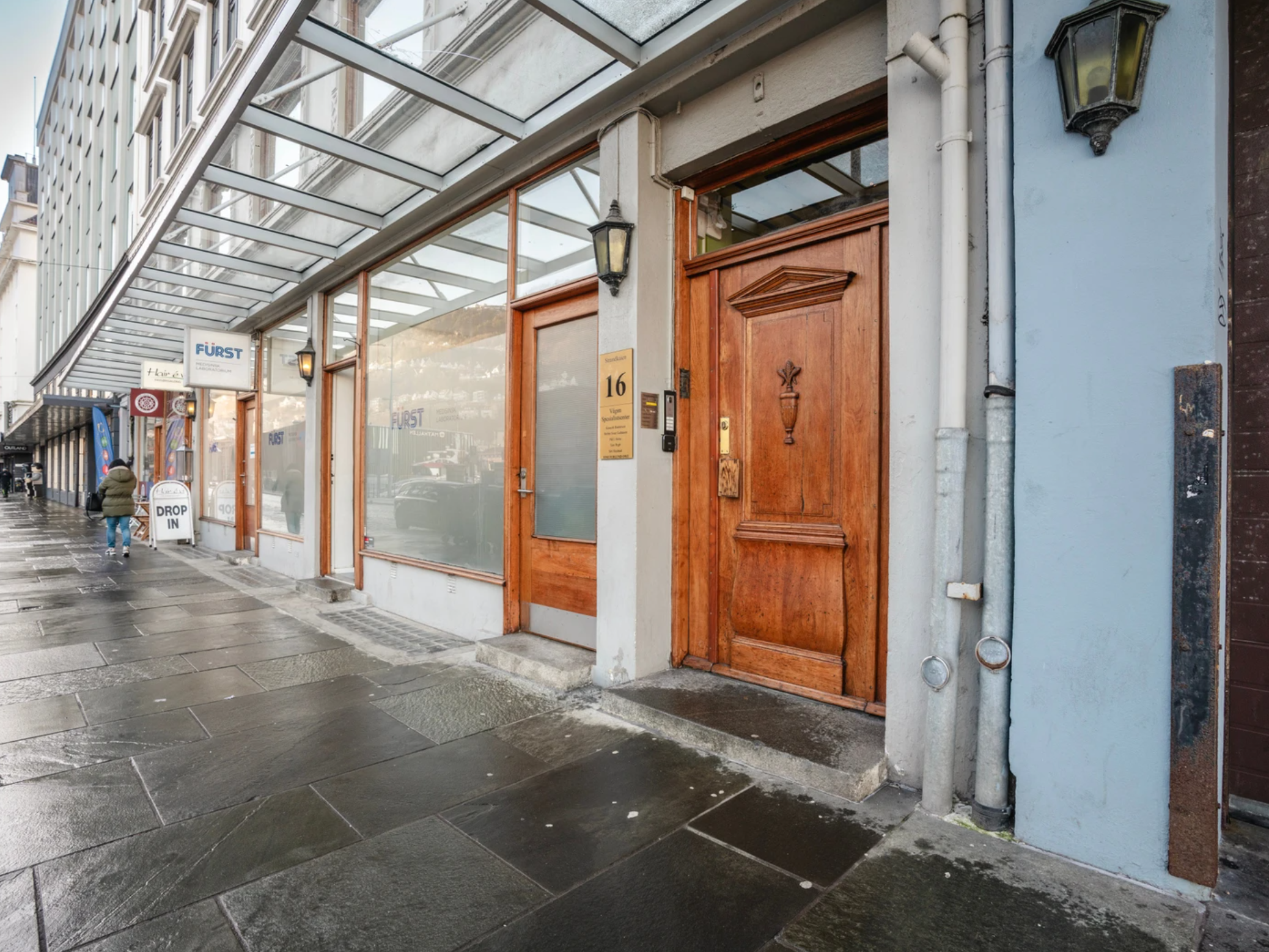 EmmaSofia psykolog Bergen – inngangsdør til klinikken i hjerte av Bergen sentrum