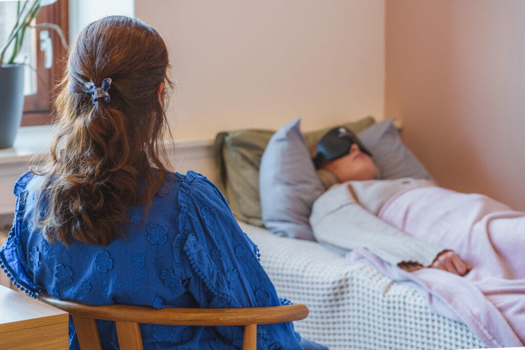 Pasient under ketaminbehandling hos EmmaSofia – rolige omgivelser og tett oppfølging fra erfaren psykolog i trygge rammer. Tilgjengelig i Oslo, Bergen, Fredrikstad.